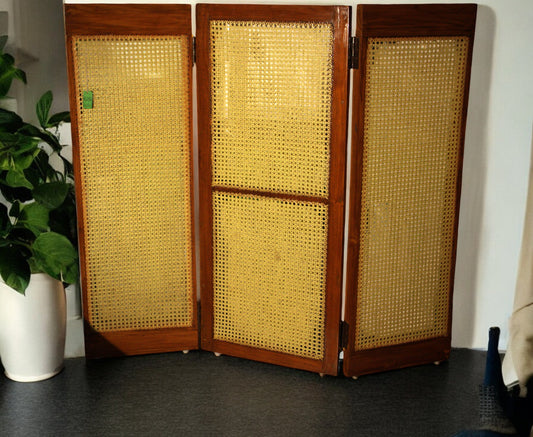 Ratan Woven Partition